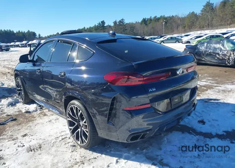 2021 BMW X6 M50I z USA, uszkodzony, nr VIN 5UXCY8C01M9G02280